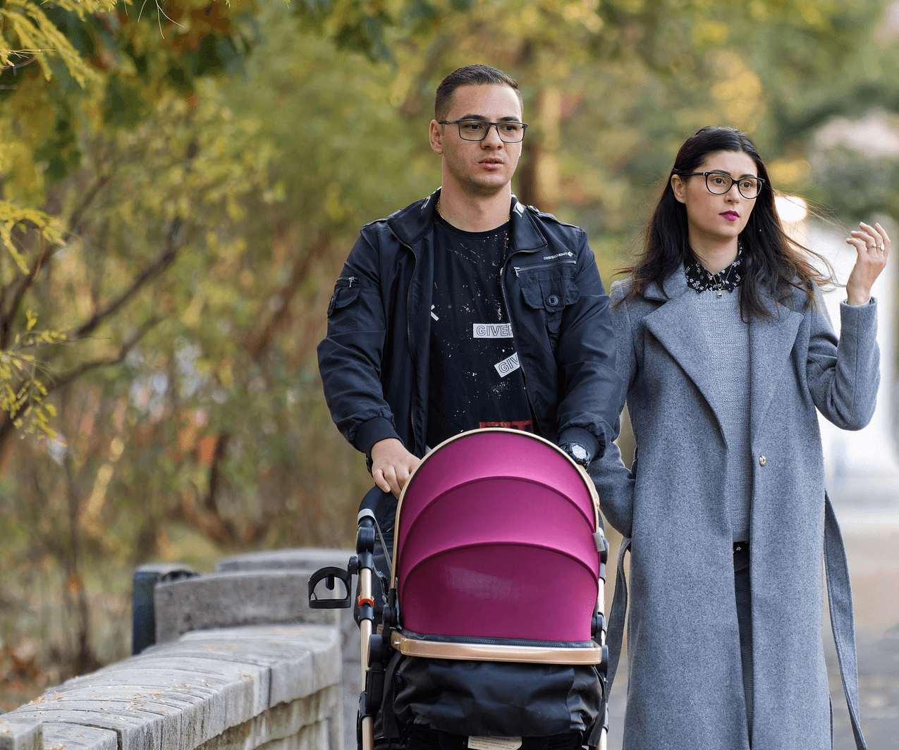 Moters ir vyro tapatybės pokyčiai po gimdymo – kaip tai veikia santykius?